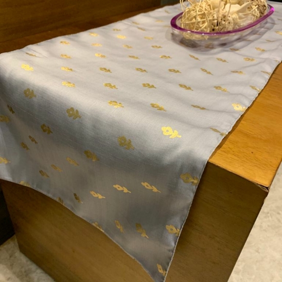 Table Runners - Picture 3 of 5